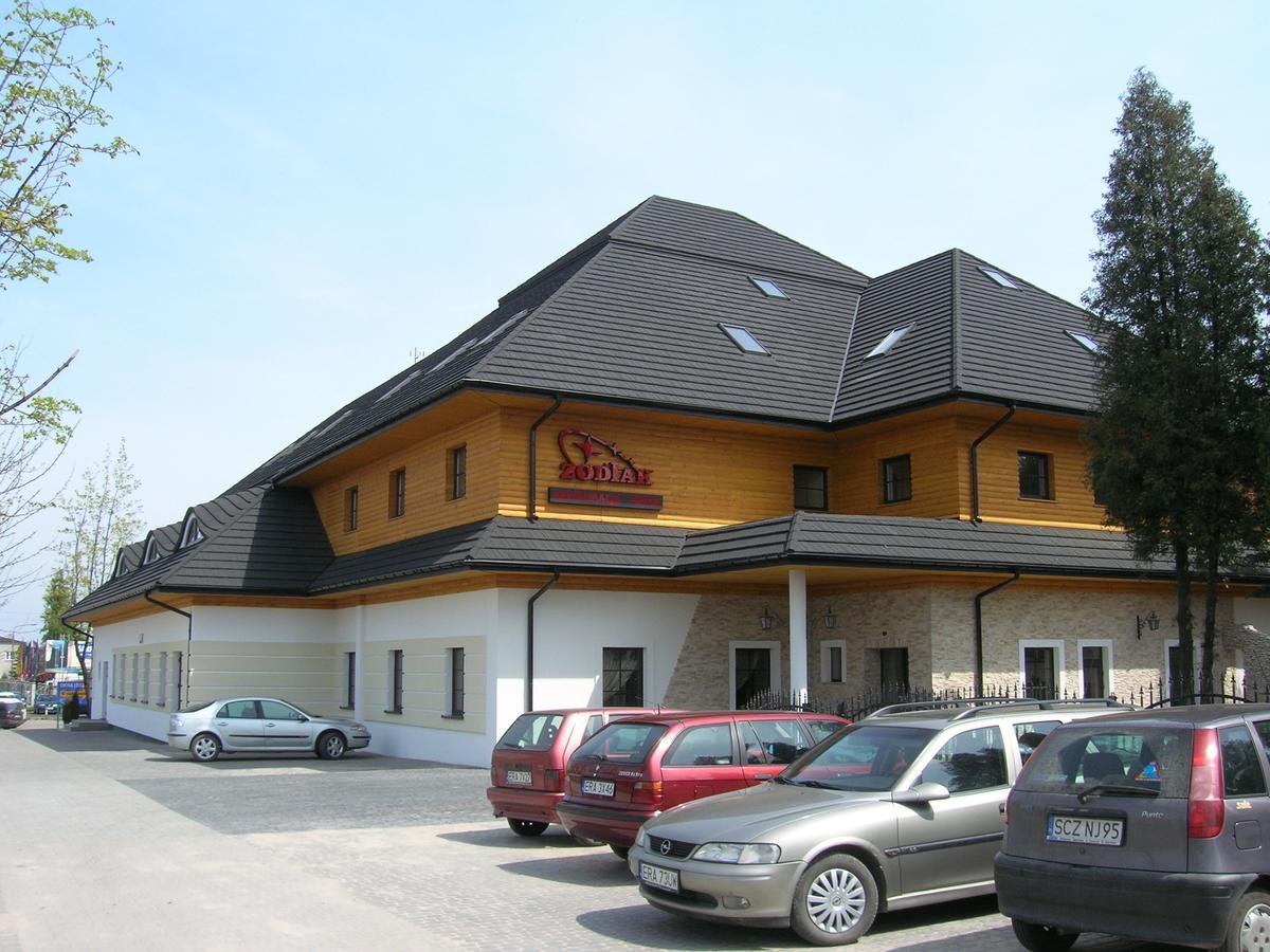 ראדומסק Hotel Zodiak מראה חיצוני תמונה