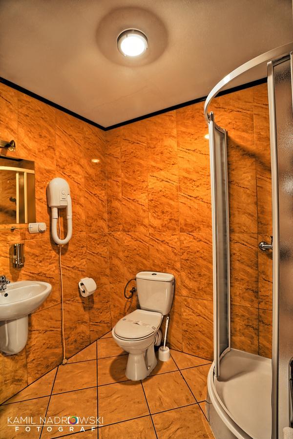 ראדומסק Hotel Zodiak מראה חיצוני תמונה