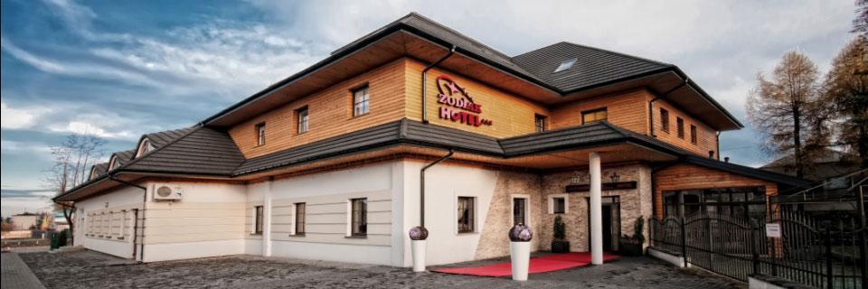 ראדומסק Hotel Zodiak מראה חיצוני תמונה