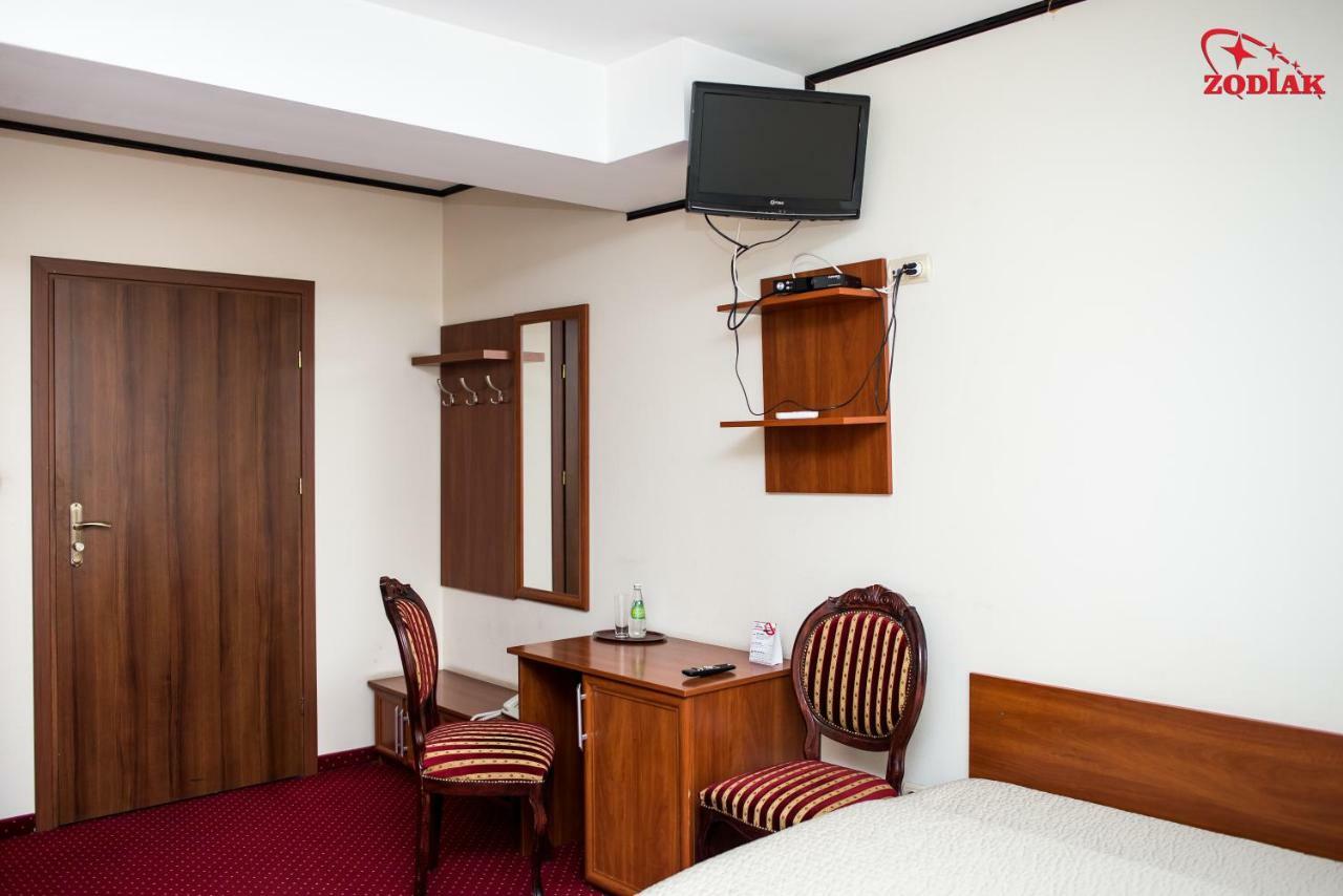 ראדומסק Hotel Zodiak מראה חיצוני תמונה