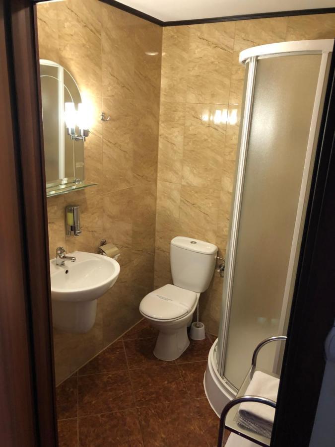 ראדומסק Hotel Zodiak מראה חיצוני תמונה